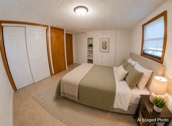 Building Photo - 211 Ridge Dr