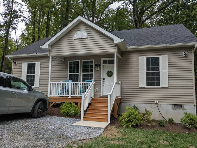 Building Photo - 193 Scarlet Oak Dr