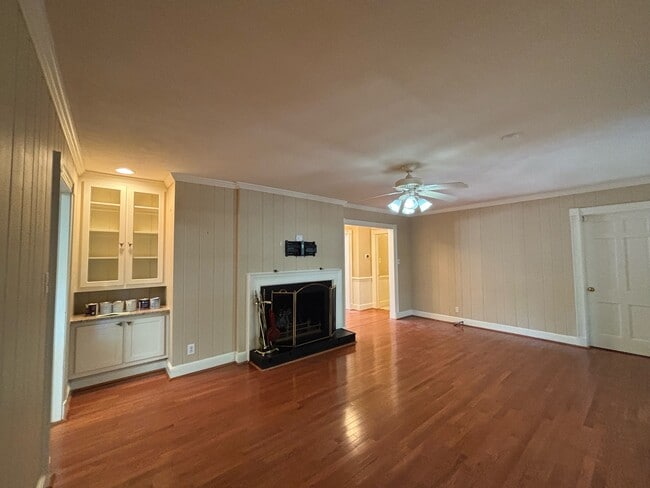 Building Photo - 1513 Raeford Rd