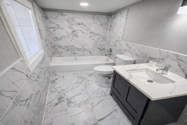 Building Photo - 7142 Avenue K