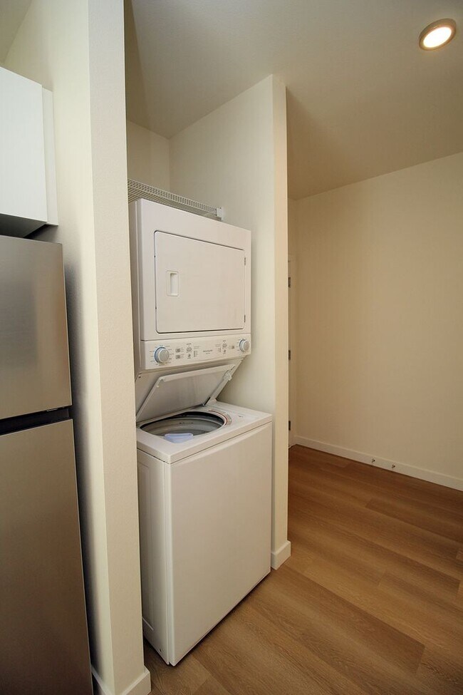 Building Photo - 1111 SE Tenino St