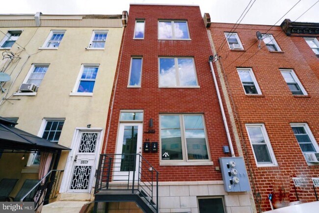 Building Photo - 2015 N 5th St