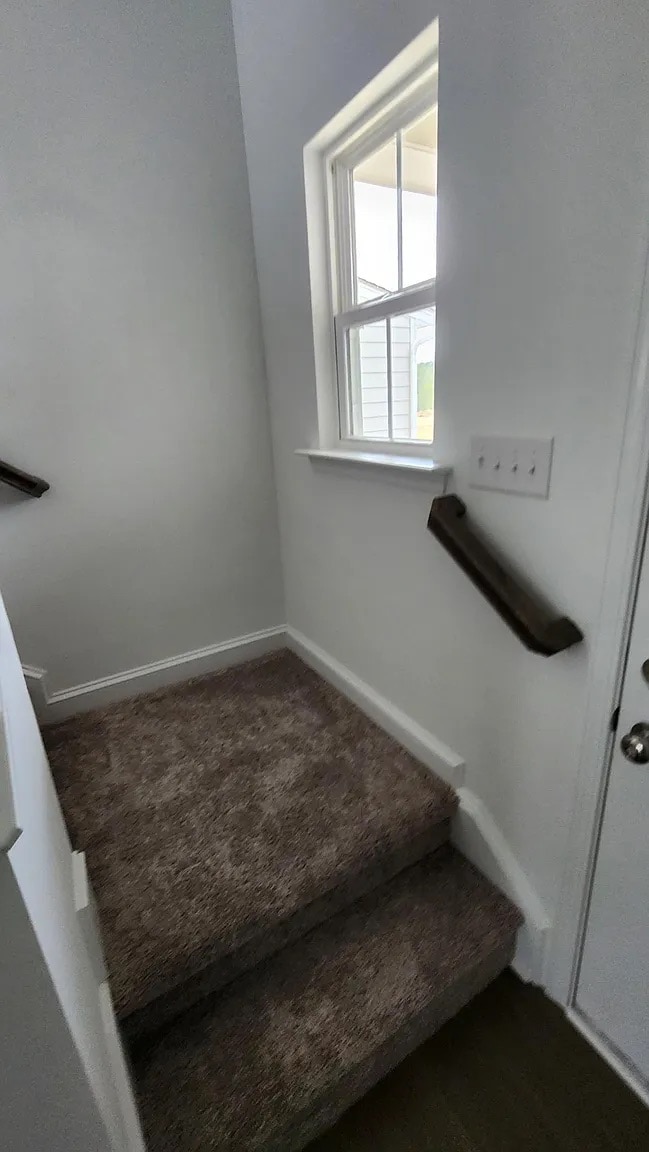 Building Photo - Room in House on Godwit Ln