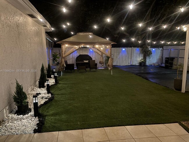 Building Photo - 434 Tamiami Blvd