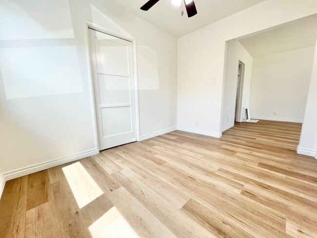 Building Photo - Charming Remodeled Lakewood Home with Bonu...