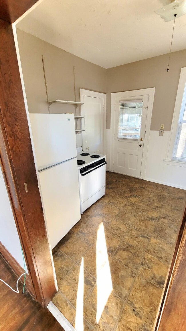 Kitchen Cook area - 2394 Neil Ave