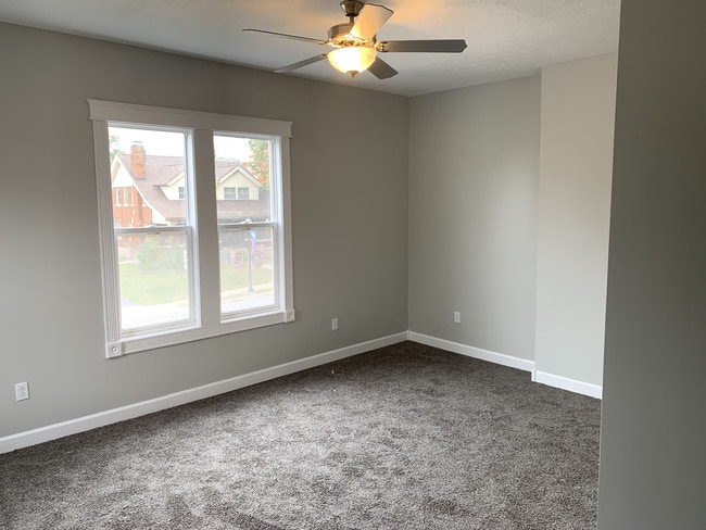 Building Photo - 416 W Sycamore St