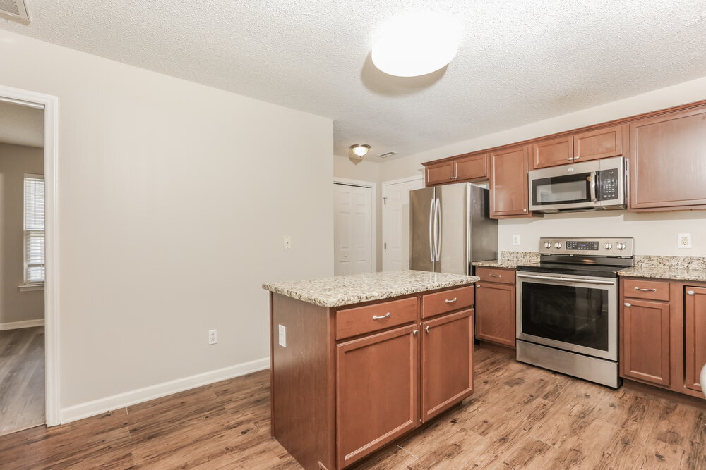 Building Photo - 4013 Apperson Dr