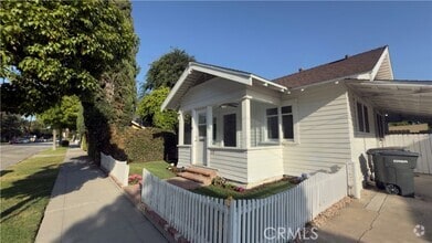 Building Photo - 118 E Palm Ave