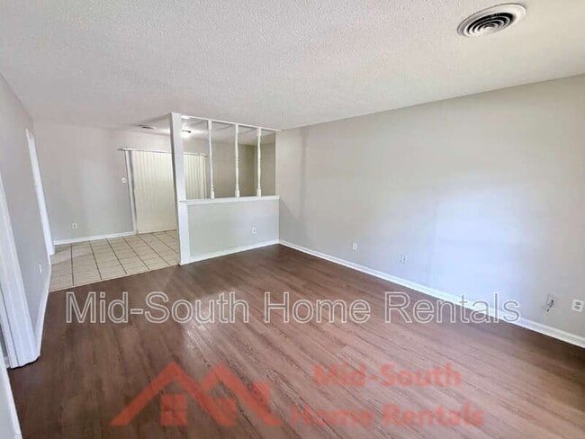Building Photo - 4147 Hallview Dr
