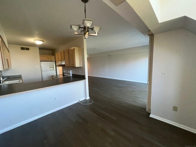 Building Photo - 1132 Windward Rd