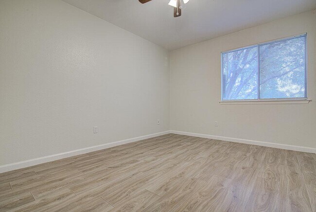 Building Photo - 5301 Indio Cir