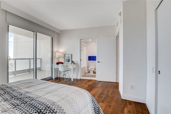 Building Photo - 222 Karen Ave