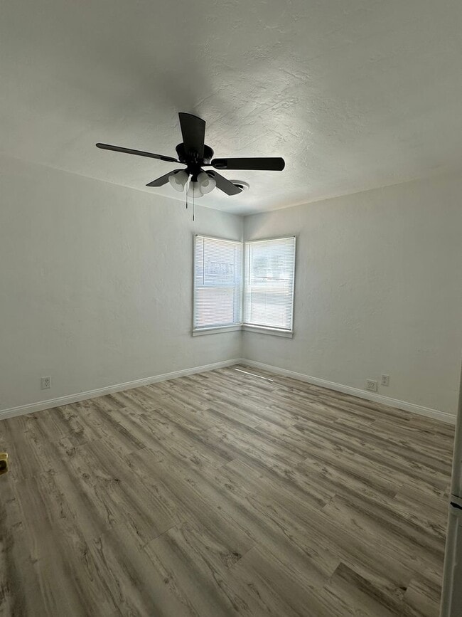 Building Photo - REMODELED HOME!