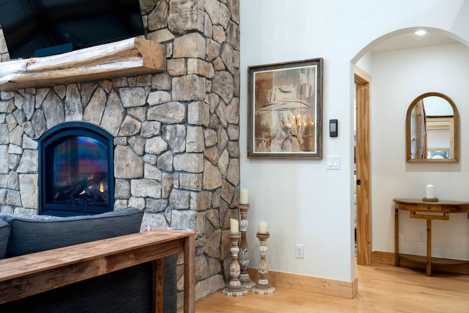 Building Photo - 4535 Roxanne St