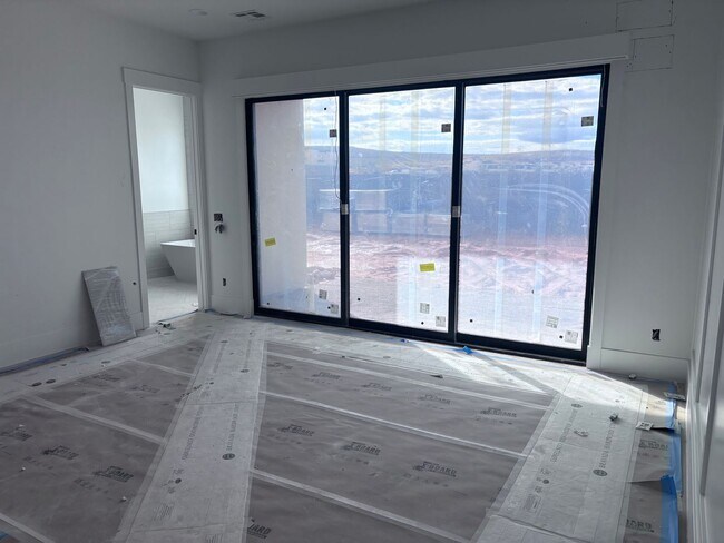 Building Photo - Brand New 6 Bed 4 Bath Rental Near Sand Hollow!