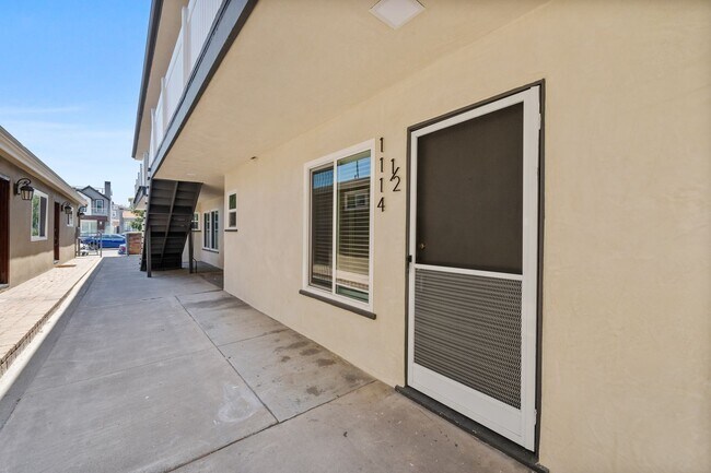 Building Photo - 1114 W Balboa Blvd
