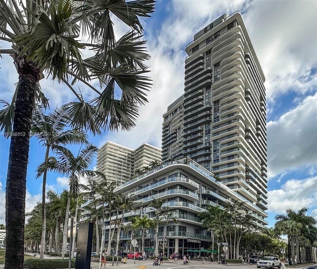 Building Photo - 121 NE 34th St