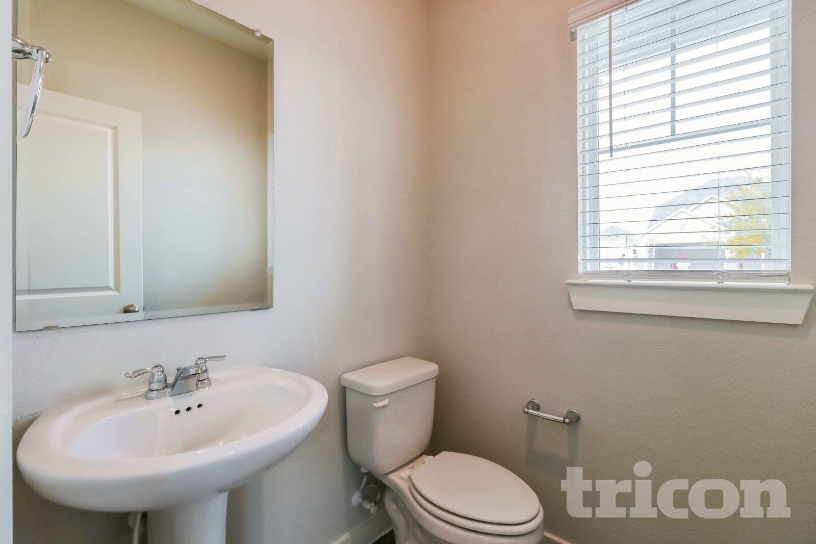 Building Photo - 1741 Mexican Heather Dr