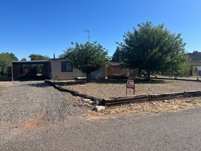 Building Photo - HOUSE - COTTONWOOD - VERDE VILLAGE