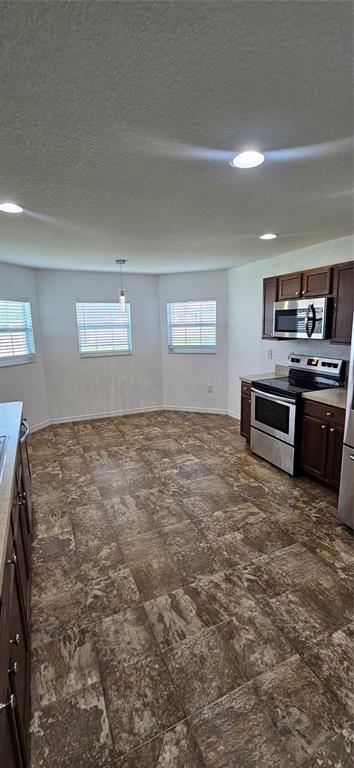 Building Photo - 240 Solis Dr