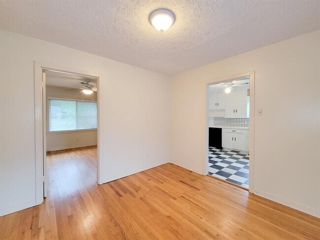 Building Photo - 2249 Branard St