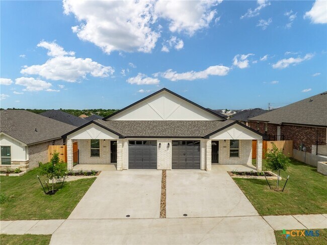 Building Photo - 5109 Rose Petal Ct