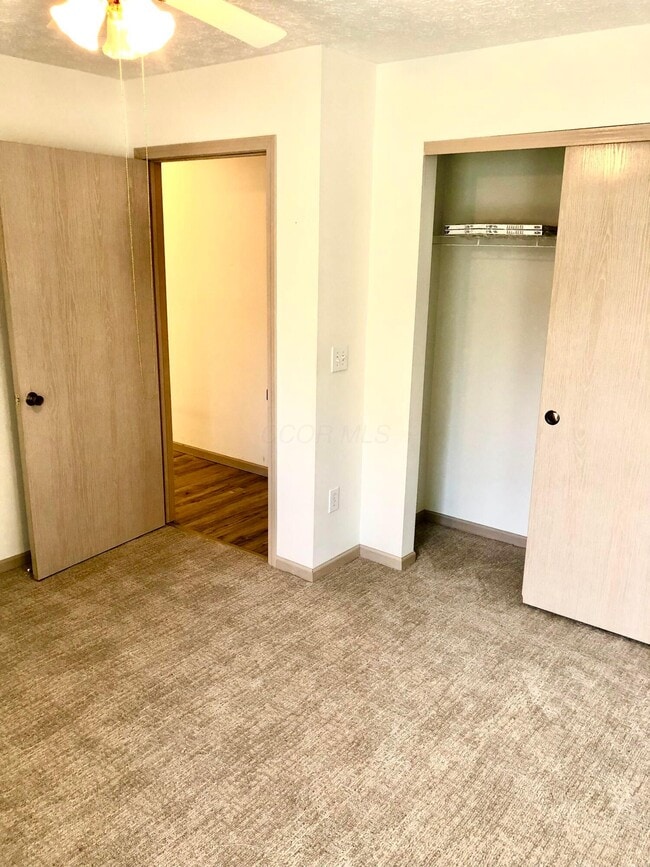 Building Photo - 6835 Villabrook Dr