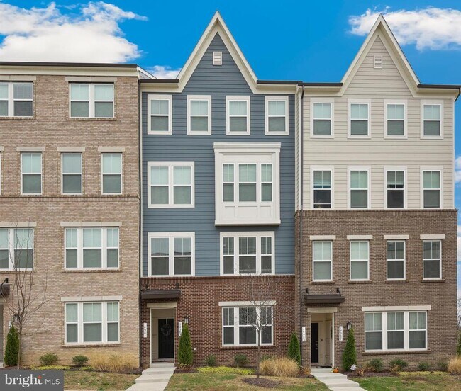 Building Photo - 14983 River Walk Way