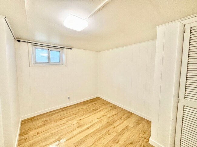 Building Photo - FREE AUGUST RENT!! - Harris Park Brick Ranch