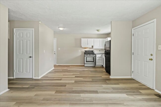 Building Photo - 2119 White Ave