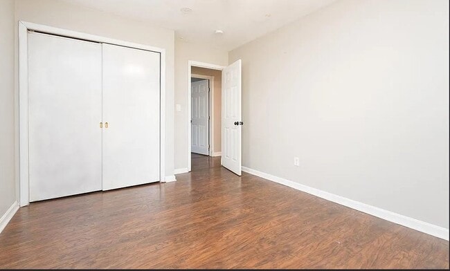 Building Photo - 2705 Redford Dr