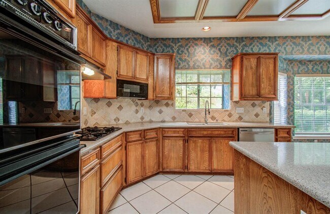 Building Photo - 16839 Willow Bend Ct