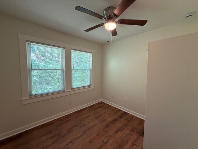 Building Photo - Swannanoa - Newly Renovated Beacon Village Cottage