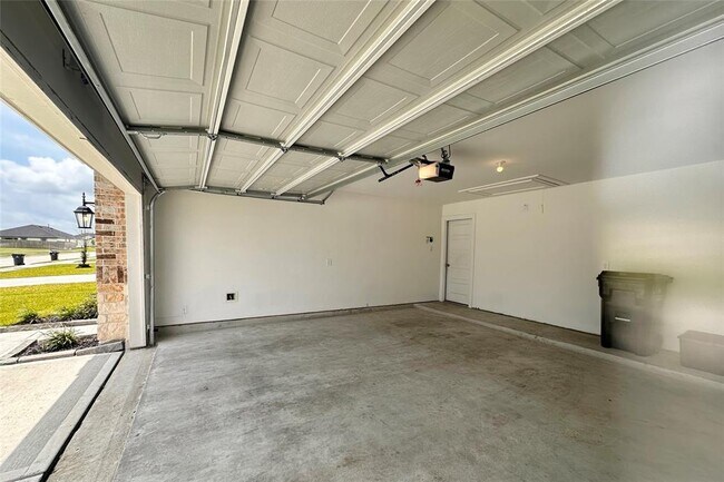Building Photo - 8418 Kokernot Ln