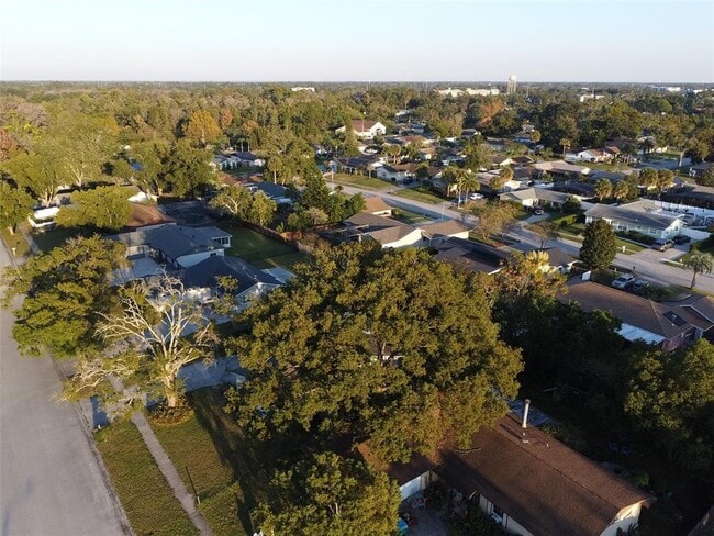 Building Photo - 411 Parson Brown Way