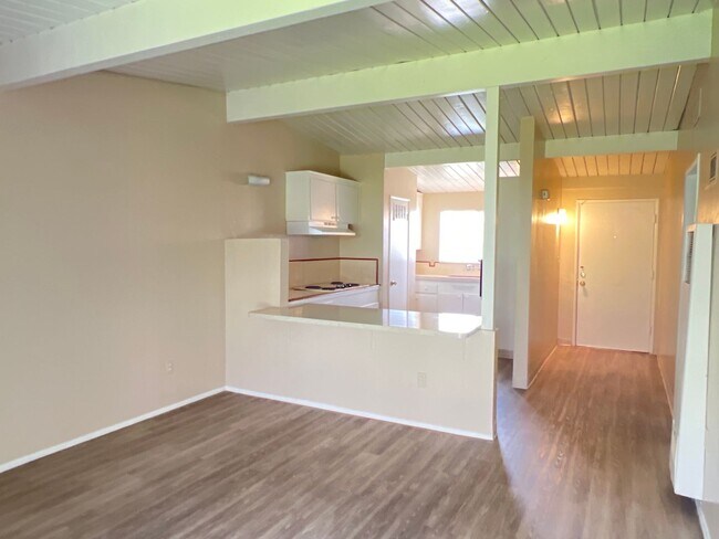 Building Photo - 6tp3110