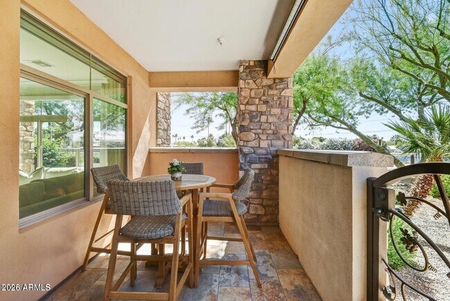 Building Photo - 4909 N Woodmere Fairway