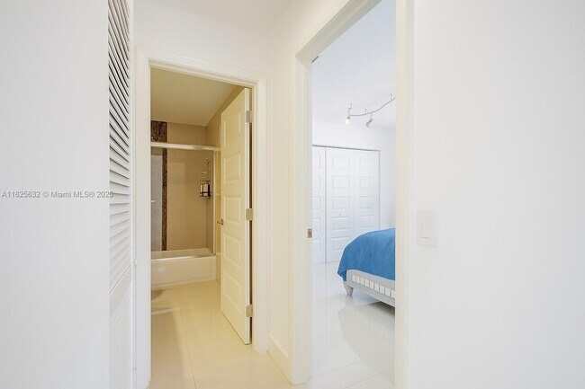 Building Photo - 9318 NW 50th Doral Cir S