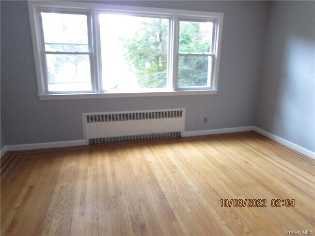 Building Photo - 82 Laurel Pl