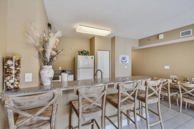 Building Photo - 104 Gulfside Ct