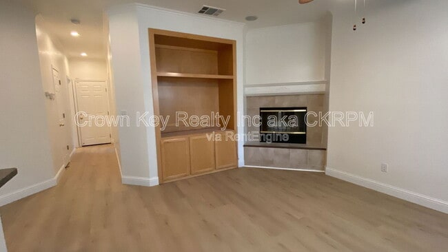 Building Photo - 673 Nacomis Ct