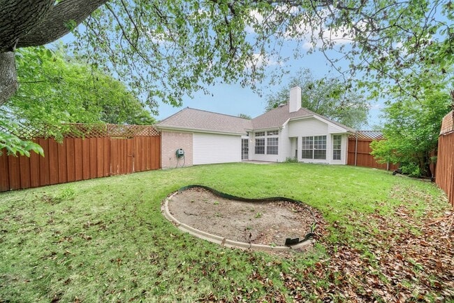 Building Photo - 3841 Pine Valley Dr