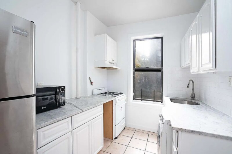 Building Photo - 203 17th St