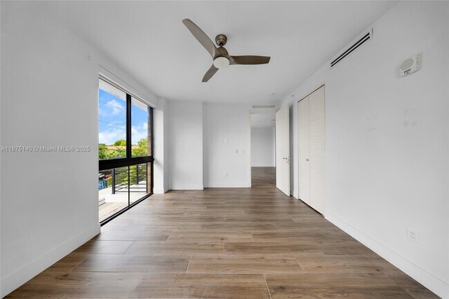 Building Photo - 3265 Bird Ave