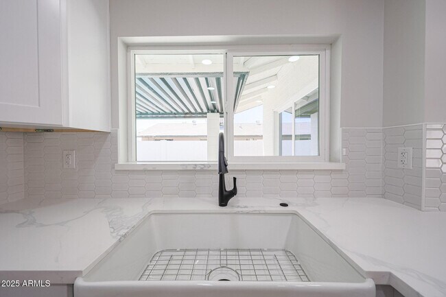 Building Photo - 11202 N 43rd Dr