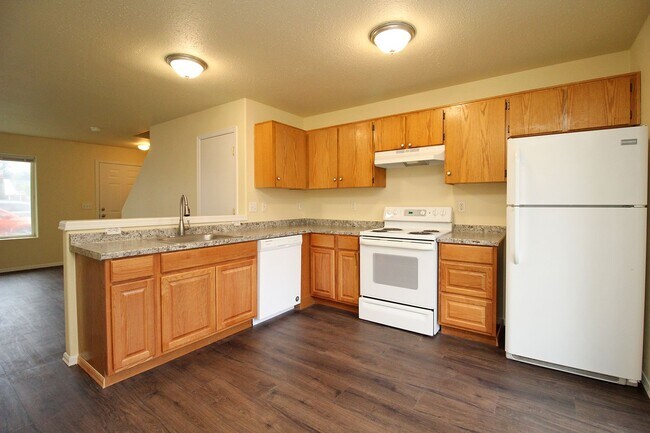 Building Photo - 3548 SE 119th Ave