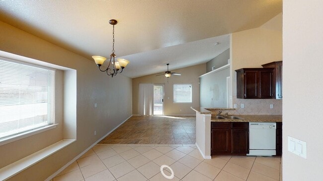 Building Photo - 14336 Desert Sage Dr