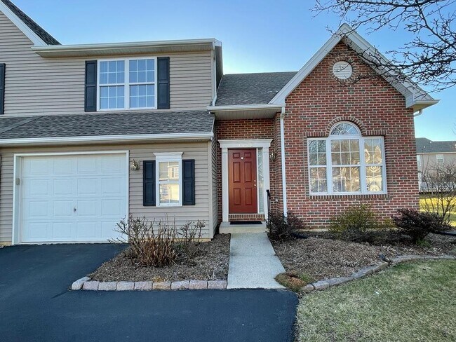 Building Photo - 1588 Kennington Ln