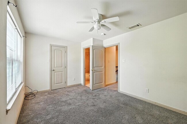 Building Photo - 2353 Homewood Ln